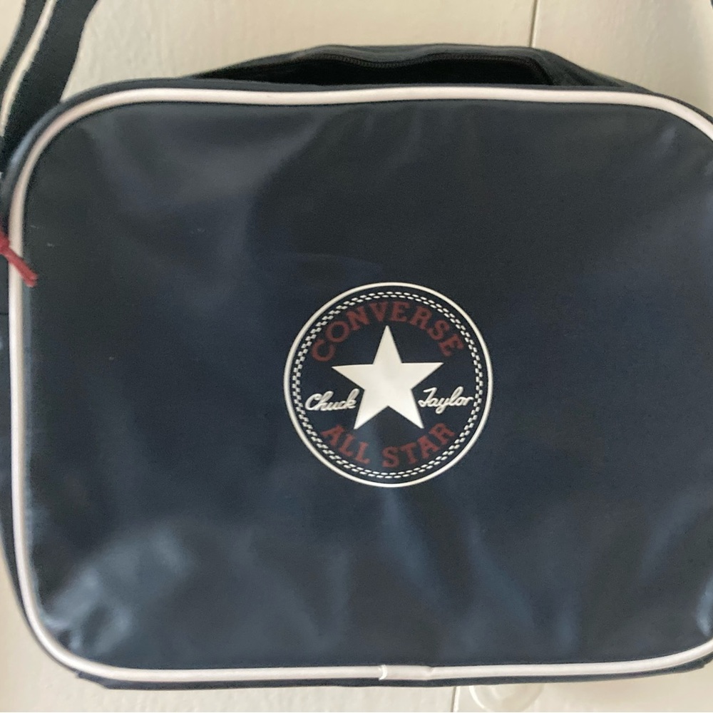 Converse messenger bag. - Picture 2 of 4